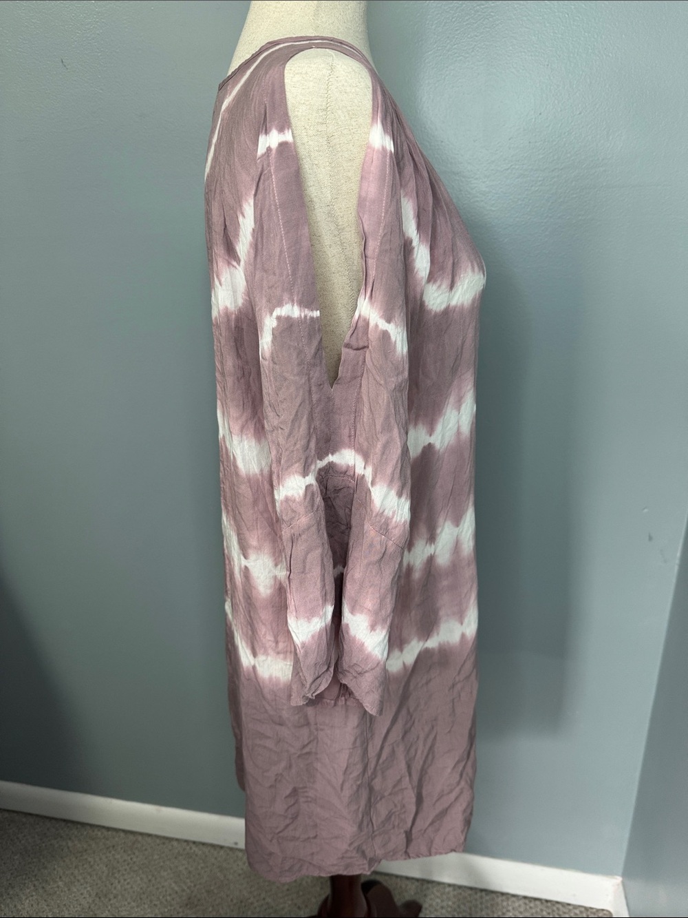 Aakaa Women’s Purple/White Tie-Dye Cold Shoulder Mini Dress Sz M - Picture 3 of 4